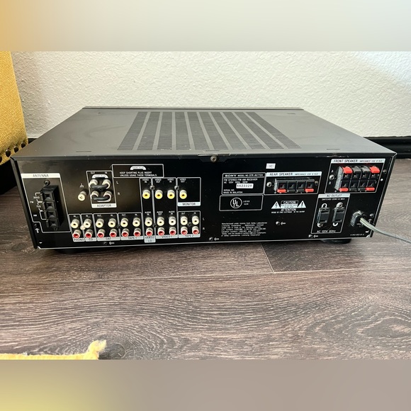 Sony CDP-C325 Compact Disc CD Player, 5 CD & STR-AV770 FM STEREO/FM-AM RECEIVER - Picture 5 of 9